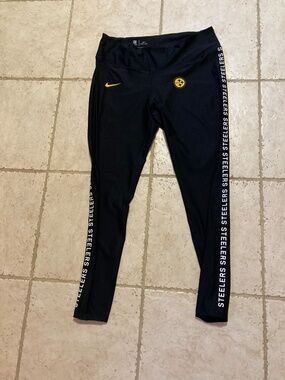 Nike Dri Fit NFL Team Apparel Pittsburg Steelers Leggings Size XL